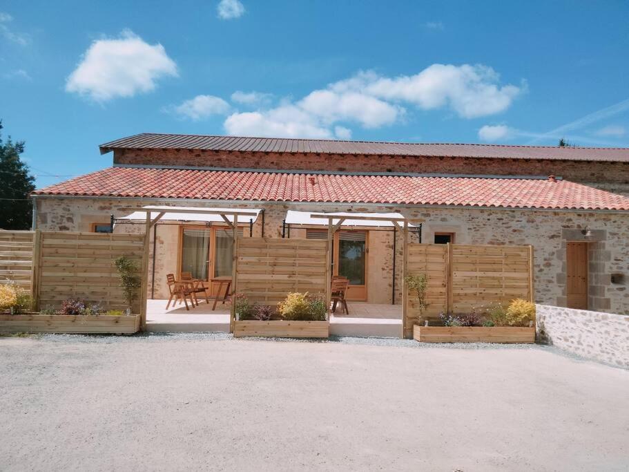 Les Granges Des Petits Couleurs Villa Les Epesses Exterior photo